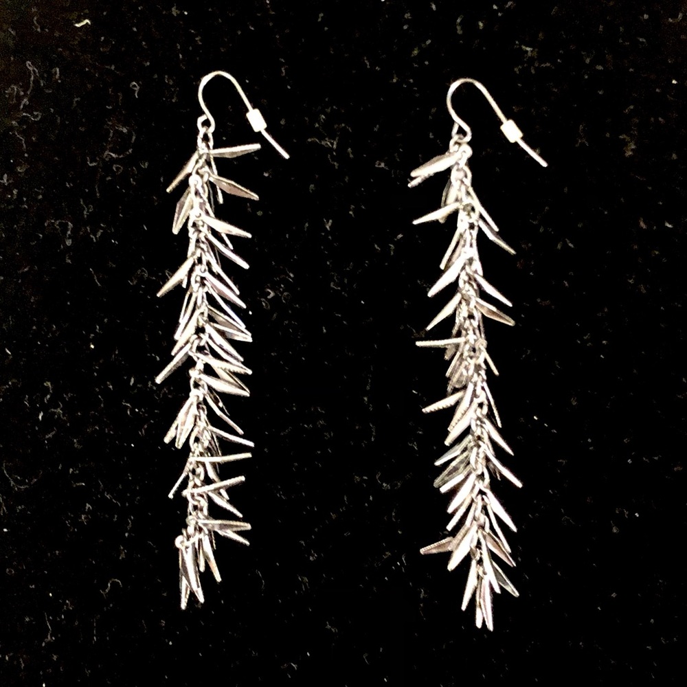 BCBGMAXAZRIA | THE ROXIE COLLECTION Gunmetal Hanging Earrings